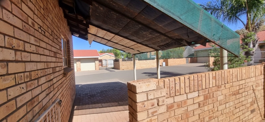 3 Bedroom Property for Sale in Minerva Gardens Northern Cape